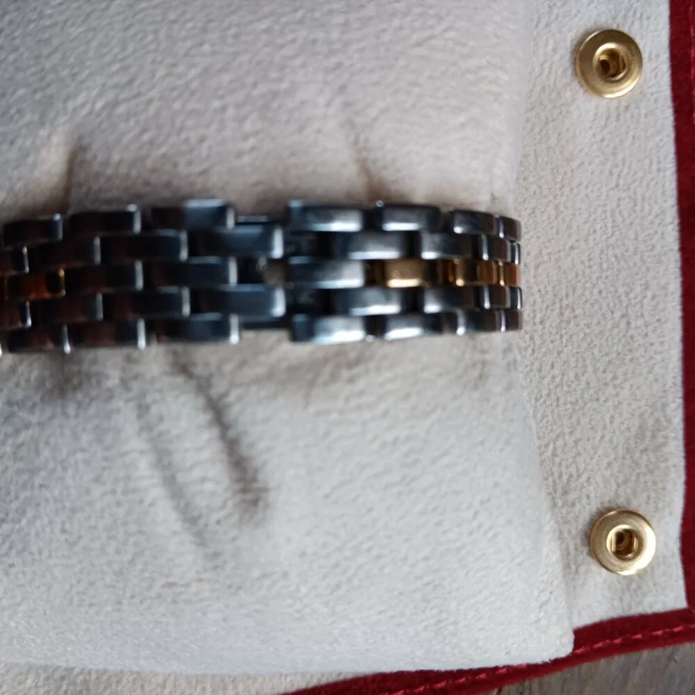 CARTIER GOLD AND SILVER LADIES WATCH - Picture 6 of 11